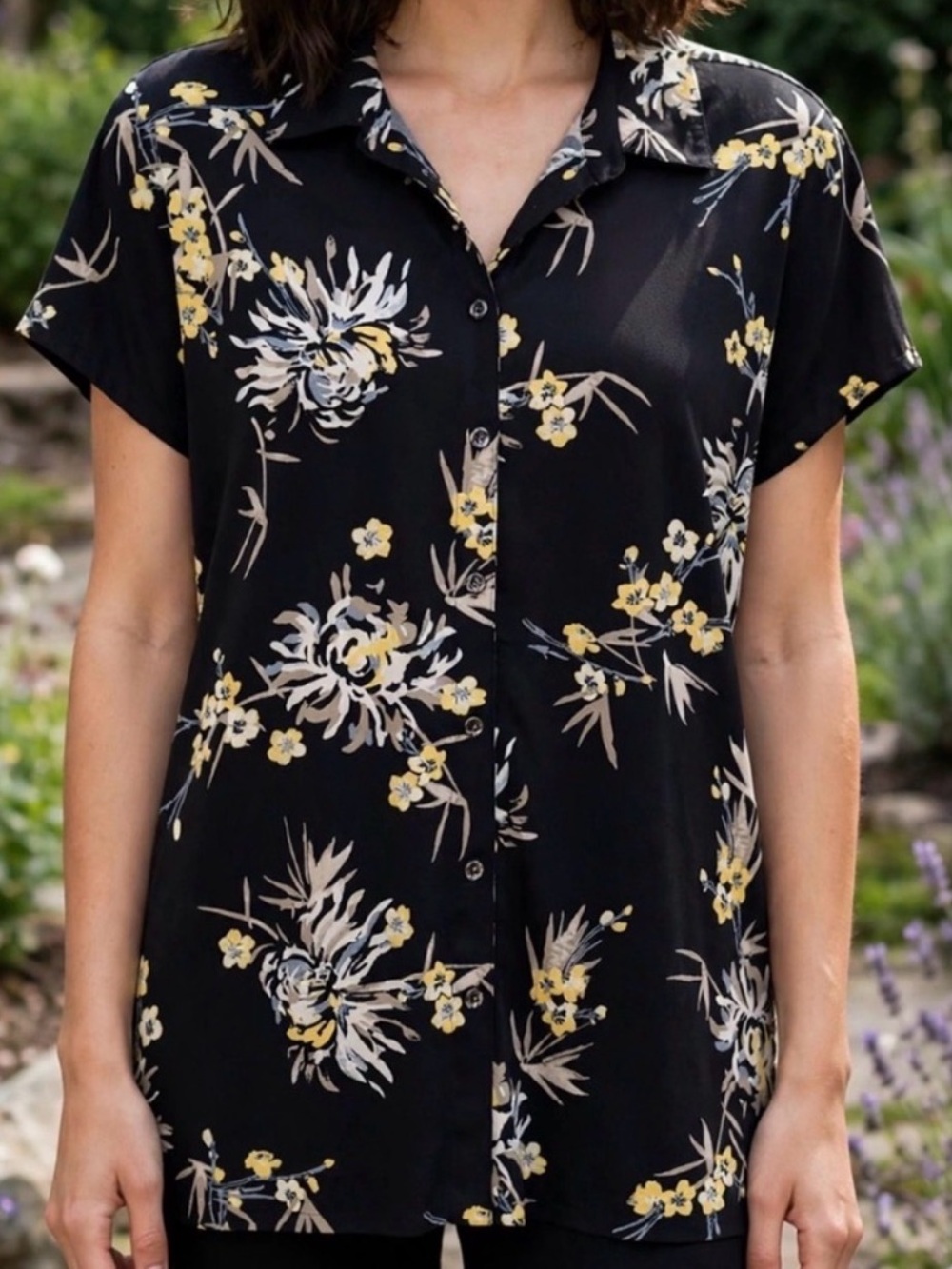Halston Black & Yellow Floral Short Sleeve Blouse